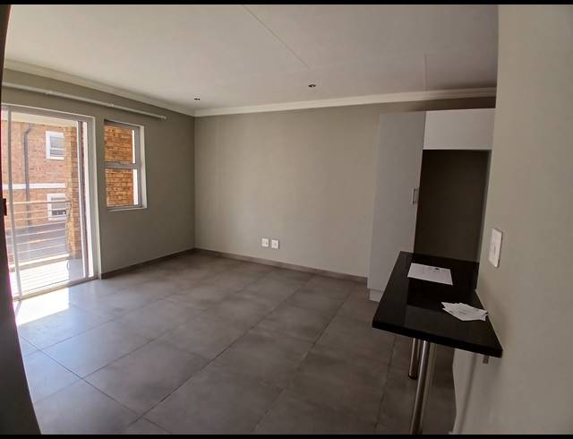 2 BEDROOM TOWNHOUSE FOR SALE IN ALBEMARLE